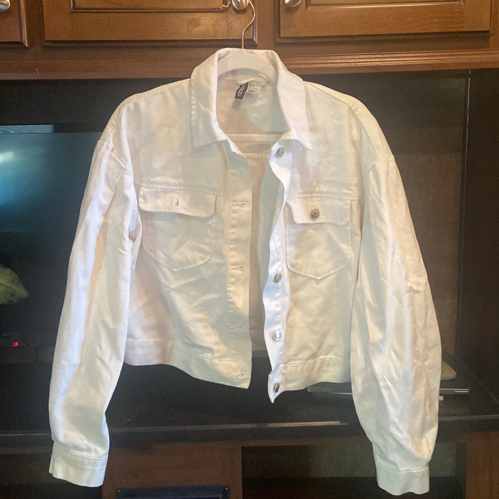 H&M white cropped jean jacket